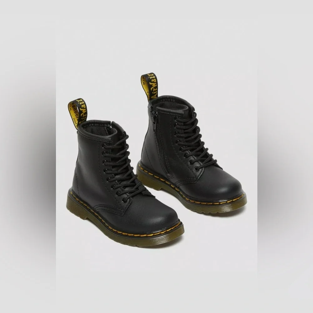 Dr. Martens Airwair Toddler 1460 Softy T‎ Leather Lace Up Boots Size:9 NEW